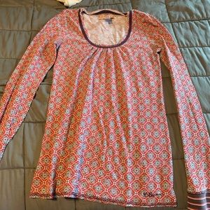 Billabong medium Henley top